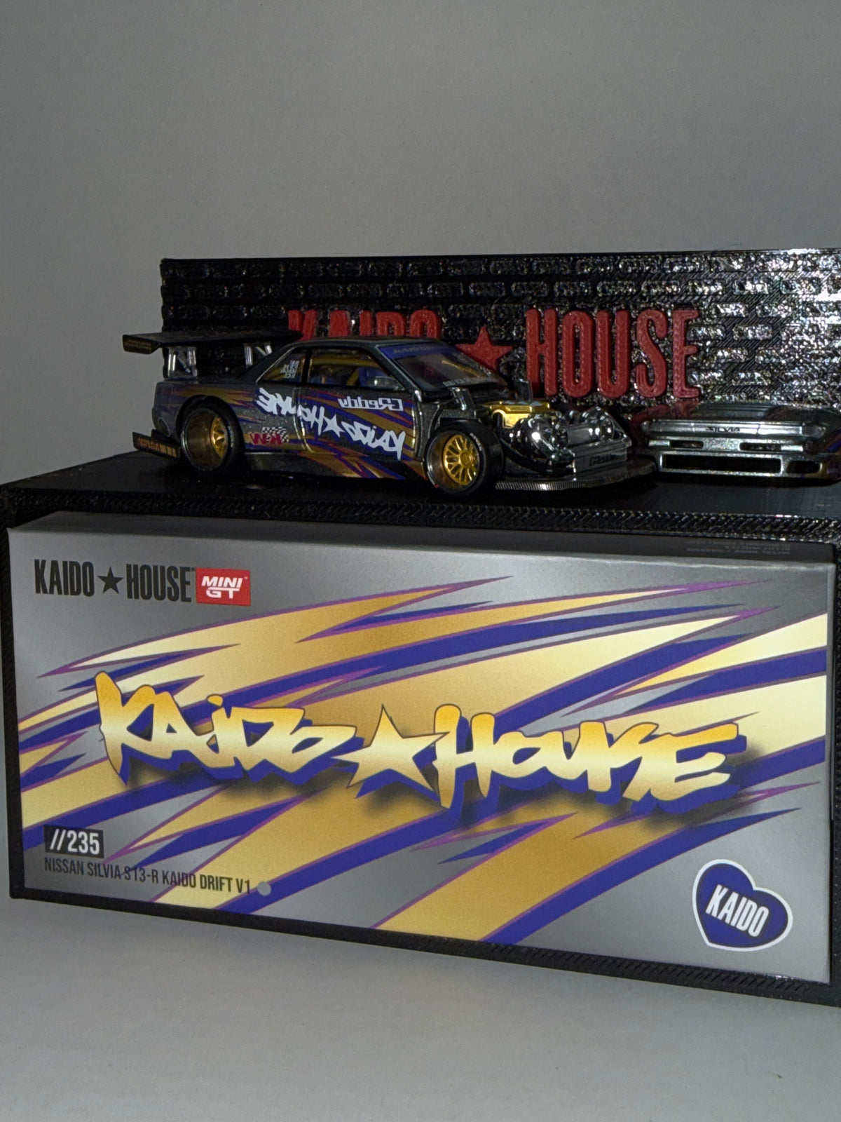 Kadio House Display