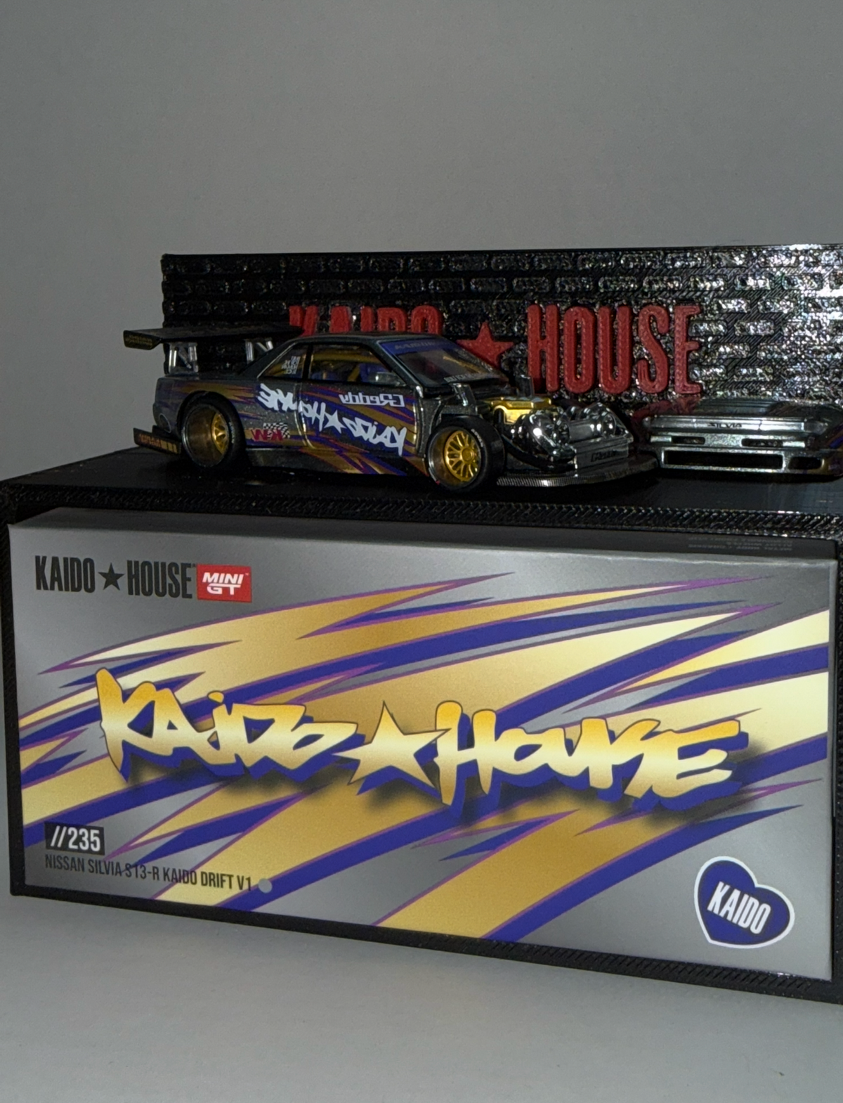 Kadio House Display